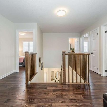 Comfortable Modern Room Near Ykf Airport III Kitchener Exterior foto